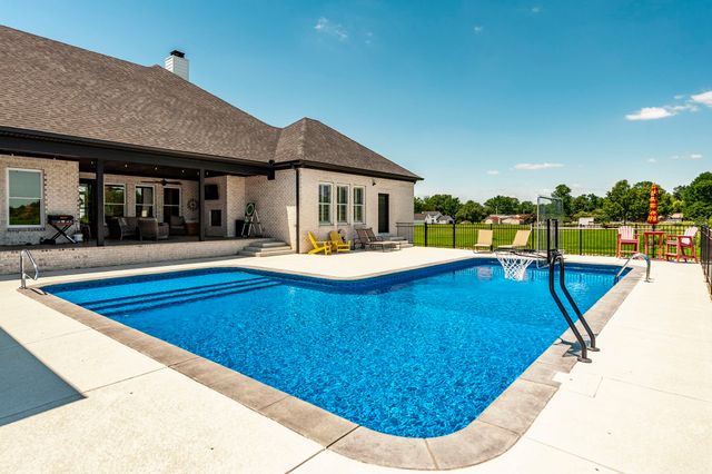 1322 Barry Ln, Gallatin, TN 37066