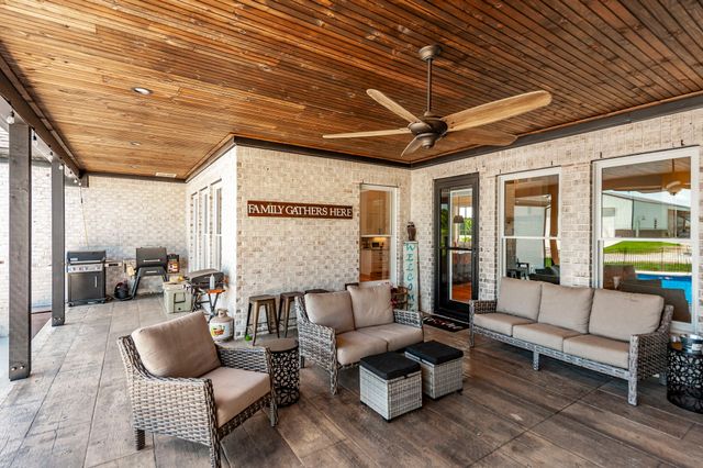 1322 Barry Ln, Gallatin, TN 37066