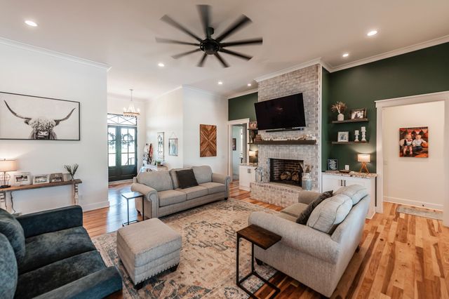 1322 Barry Ln, Gallatin, TN 37066