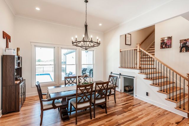 1322 Barry Ln, Gallatin, TN 37066