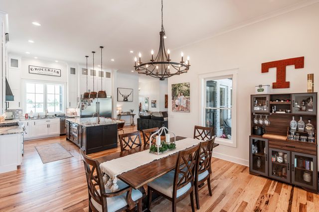 1322 Barry Ln, Gallatin, TN 37066
