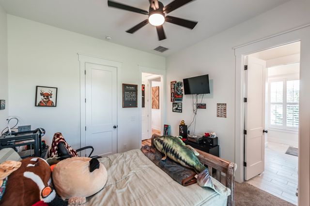 1322 Barry Ln, Gallatin, TN 37066
