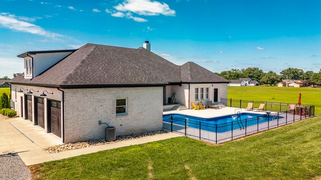 1322 Barry Ln, Gallatin, TN 37066