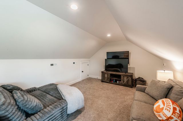 1322 Barry Ln, Gallatin, TN 37066