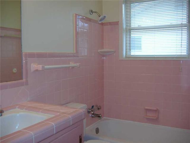 1212 W Pine Street, Rogers, AR 72756