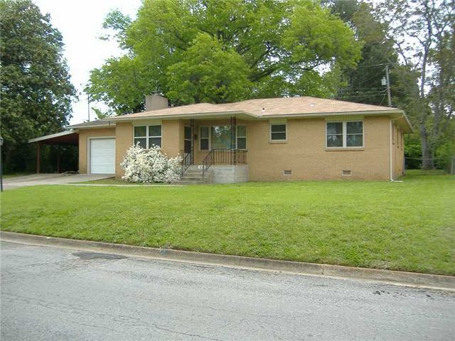 1212 W Pine Street, Rogers, AR 72756
