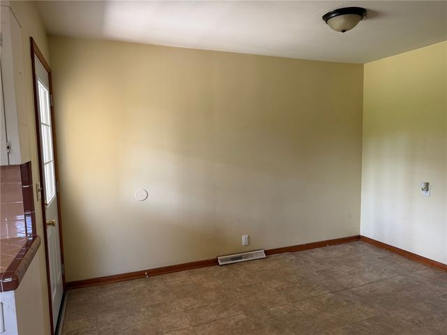 1212 W Pine Street, Rogers, AR 72756