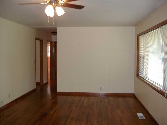1212 W Pine Street, Rogers, AR 72756
