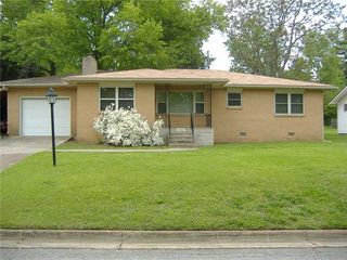 1212 W Pine Street, Rogers, AR 72756
