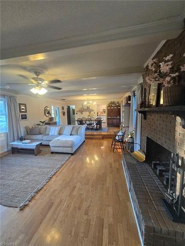 322 Quail Lane, Thomasville, NC 27360