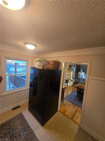 322 Quail Lane, Thomasville, NC 27360