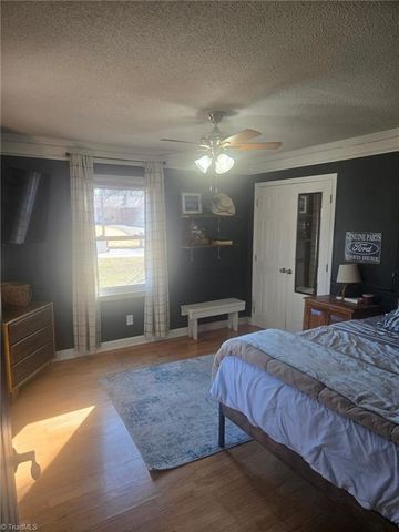 322 Quail Lane, Thomasville, NC 27360