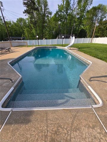 322 Quail Lane, Thomasville, NC 27360