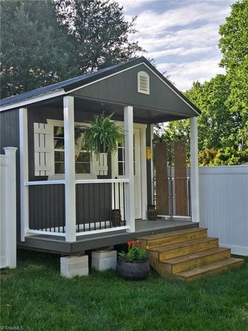 322 Quail Lane, Thomasville, NC 27360