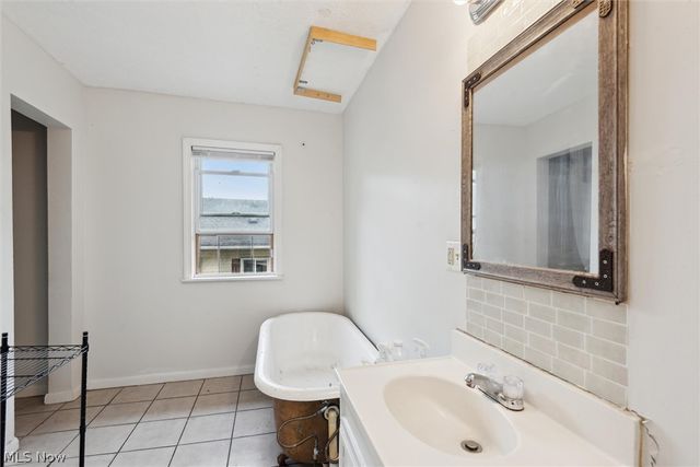 498 Gage Street, Akron, OH 44311