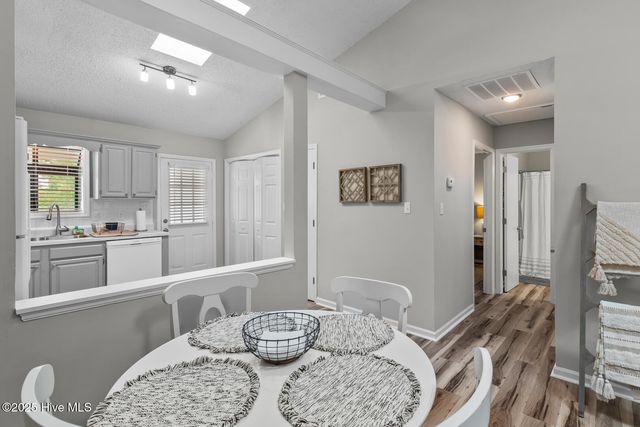 318 W Frances Street, Jacksonville, NC 28546