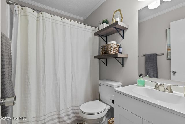 318 W Frances Street, Jacksonville, NC 28546