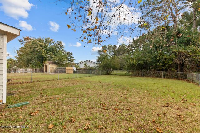 318 W Frances Street, Jacksonville, NC 28546