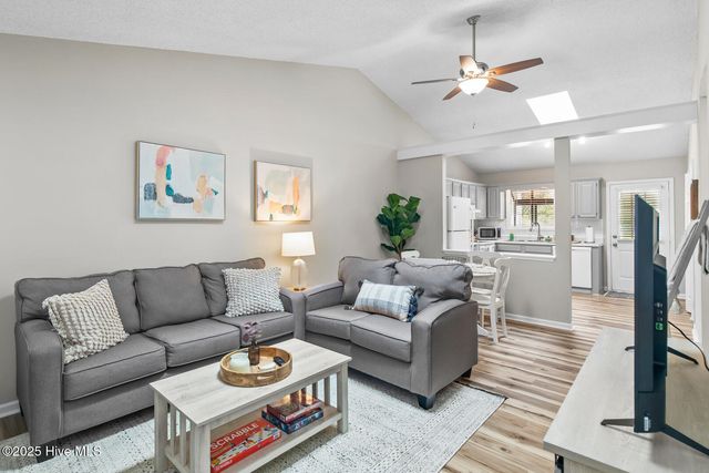 318 W Frances Street, Jacksonville, NC 28546