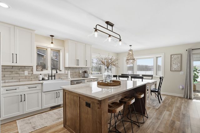 7201 Holiday Drive, Morton Twp, MI 49346