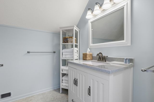7201 Holiday Drive, Morton Twp, MI 49346