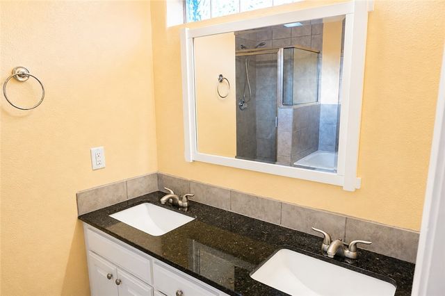 1403 SE 21st Street, Bentonville, AR 72712