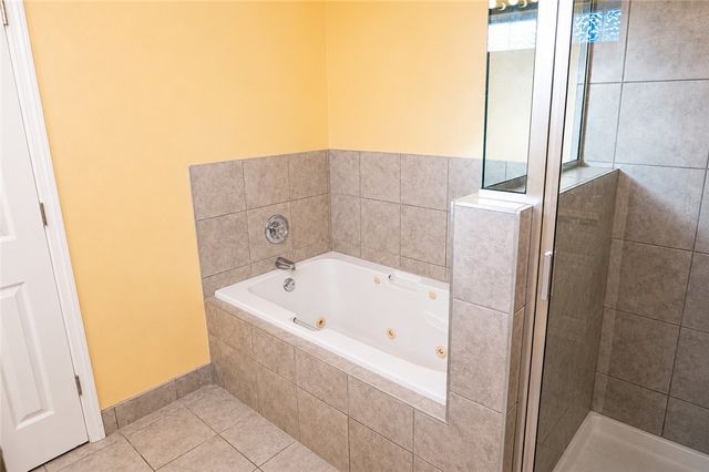 1403 SE 21st Street, Bentonville, AR 72712