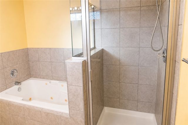 1403 SE 21st Street, Bentonville, AR 72712
