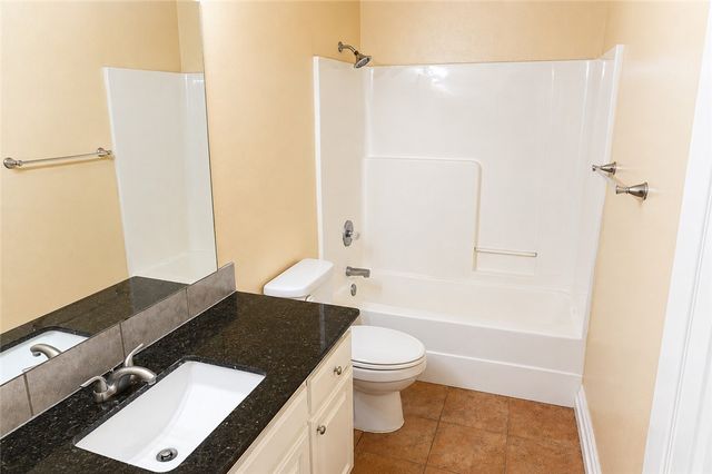 1403 SE 21st Street, Bentonville, AR 72712