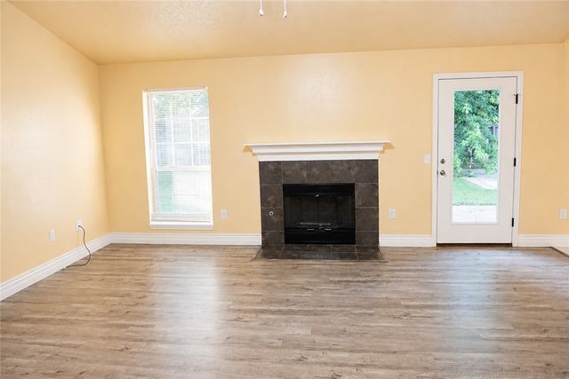 1403 SE 21st Street, Bentonville, AR 72712