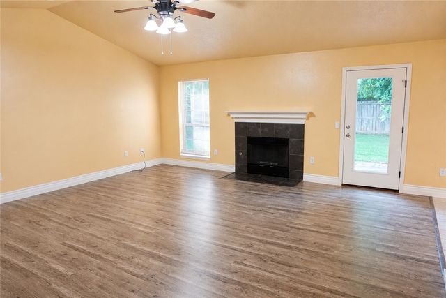 1403 SE 21st Street, Bentonville, AR 72712
