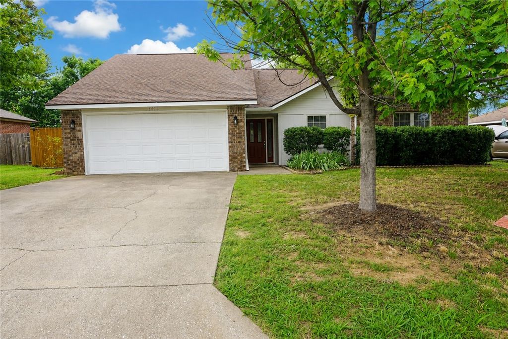 1403 SE 21st Street, Bentonville, AR 72712