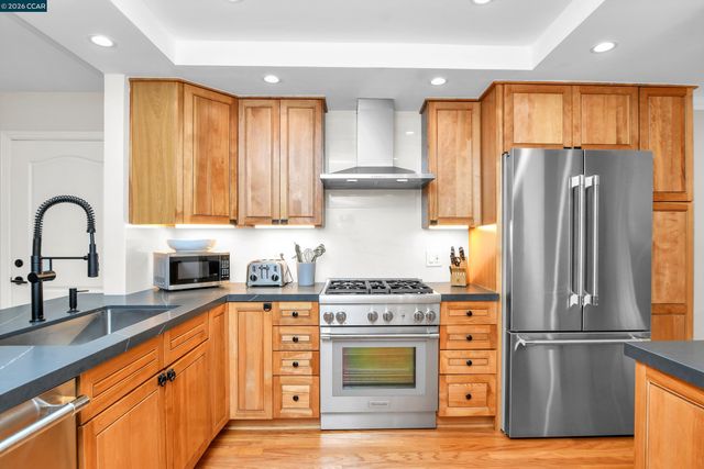 188 Alamo Sq, Alamo, CA 94507