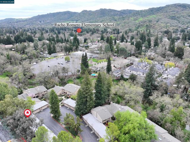 188 Alamo Sq, Alamo, CA 94507