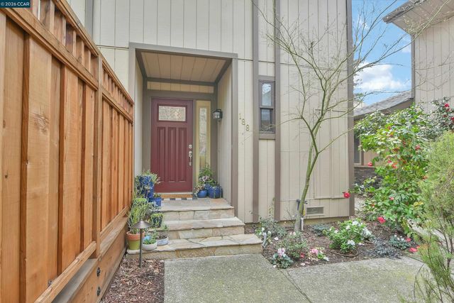 188 Alamo Sq, Alamo, CA 94507