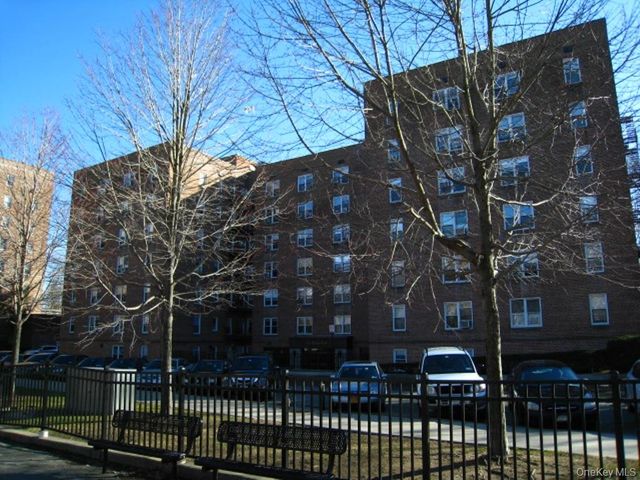 1 Vincent Road 6B, Bronxville, NY 10708