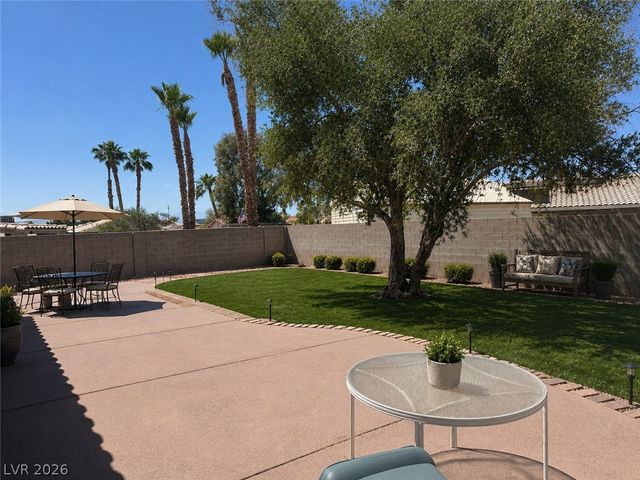 908 Sunnyfield Way, Henderson, NV 89015