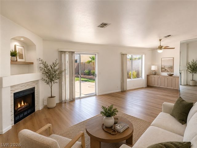 908 Sunnyfield Way, Henderson, NV 89015