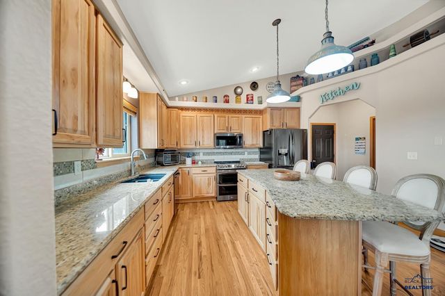 4710 RIMROCK DR, Rapid City, SD 57702