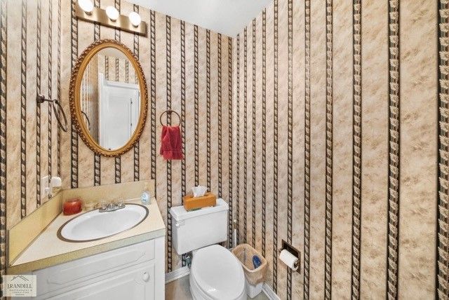 8649 Chalmette Drive, Shreveport, LA 71115