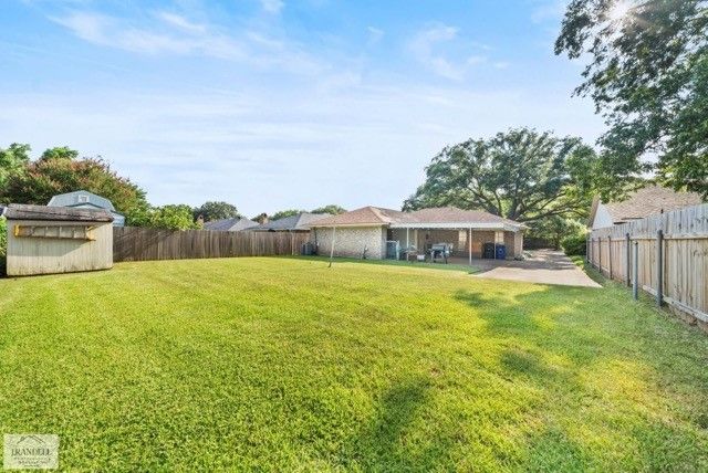 8649 Chalmette Drive, Shreveport, LA 71115