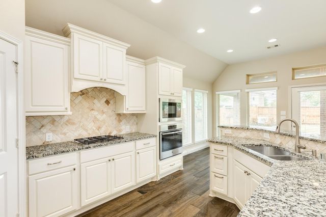 3539 Whitman Drive, Iowa Colony, TX 77583