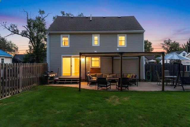 124 IRENE STREET, Neenah, WI 54956
