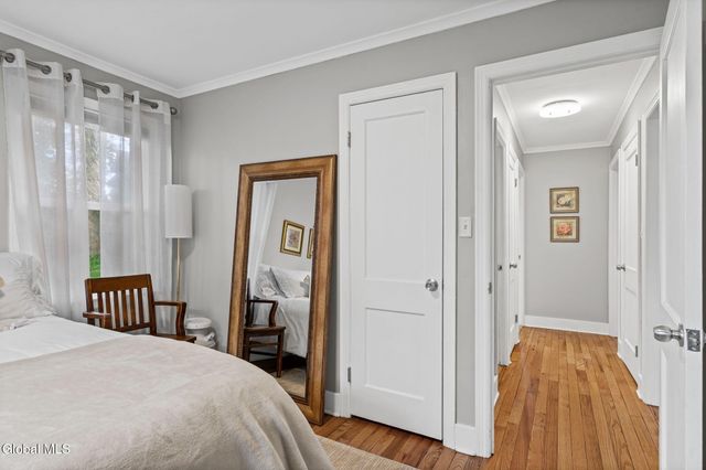 18 Oxford Road, Albany, NY 12203