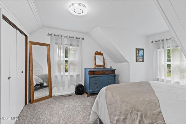 18 Oxford Road, Albany, NY 12203