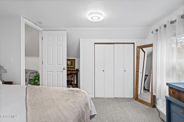 18 Oxford Road, Albany, NY 12203