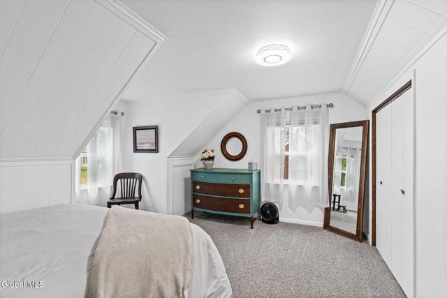 18 Oxford Road, Albany, NY 12203