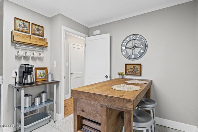 18 Oxford Road, Albany, NY 12203