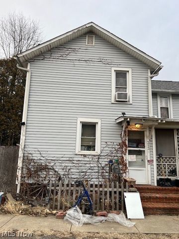 313 Ickes Court, Louisville, OH 44641