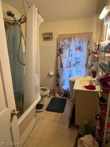 313 Ickes Court, Louisville, OH 44641